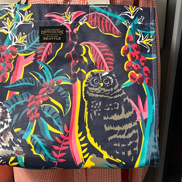 Chalo Seattle Coffee Culture Night Owls Coated Canvas Zipper Tote - 17 x 13 x 5" - Picture 4 of 15